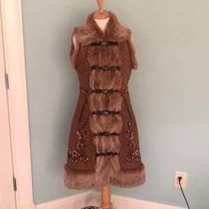 Luxurious Buffalo faux fur embroidered vest S